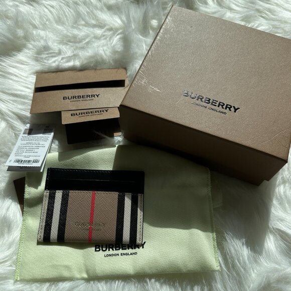 BURBERRY Card Case ✨ NEW ✨ - Picture 6 of 7